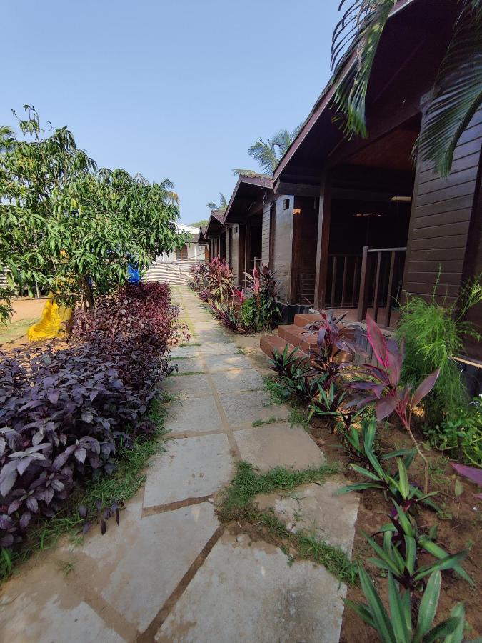 Beach Cottages - Pousada Donaciana Baga Esterno foto