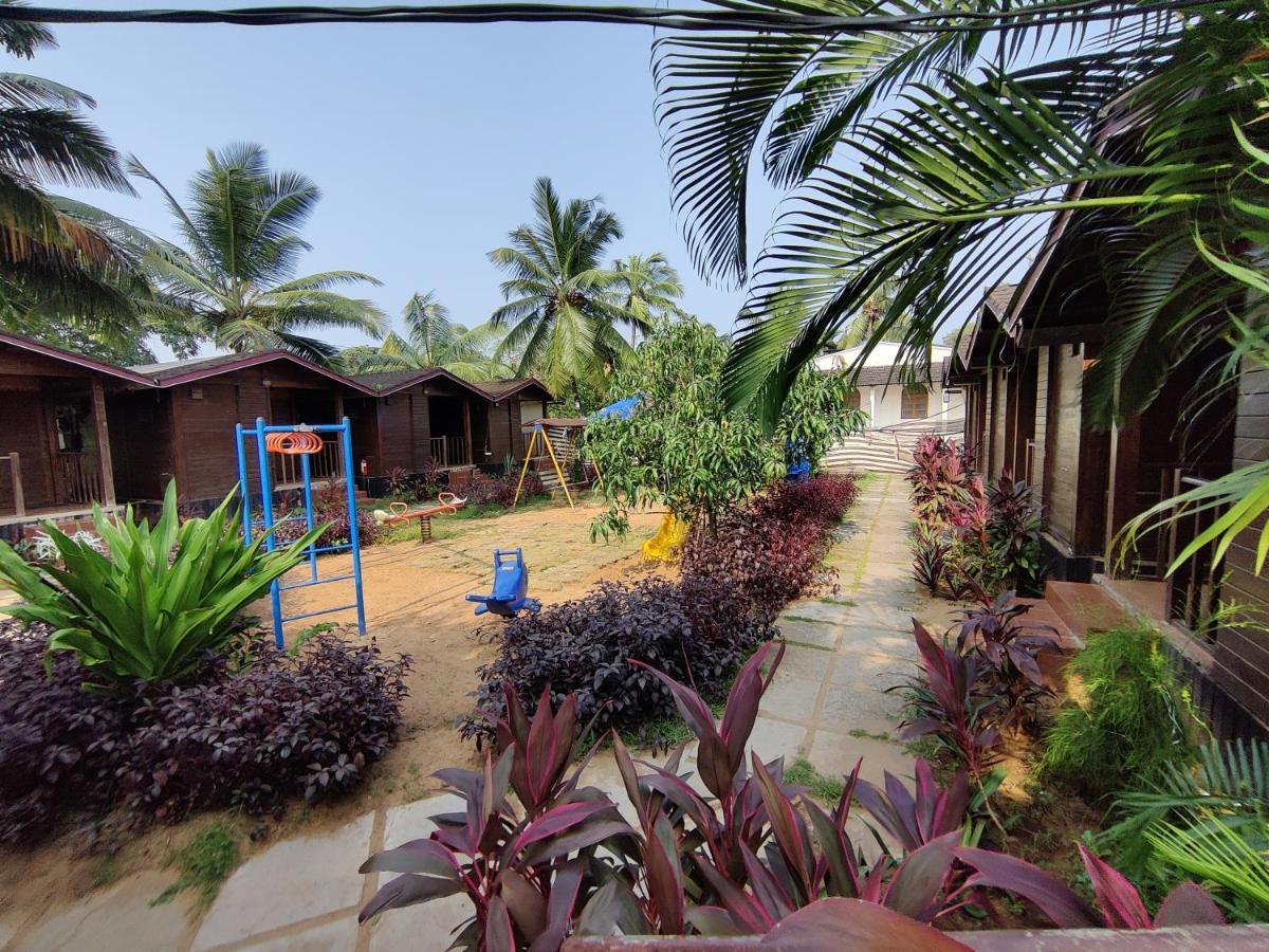 Beach Cottages - Pousada Donaciana Baga Esterno foto