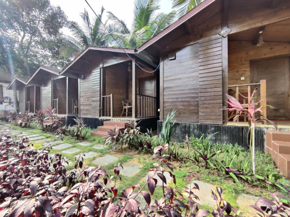 Beach Cottages - Pousada Donaciana Baga Esterno foto