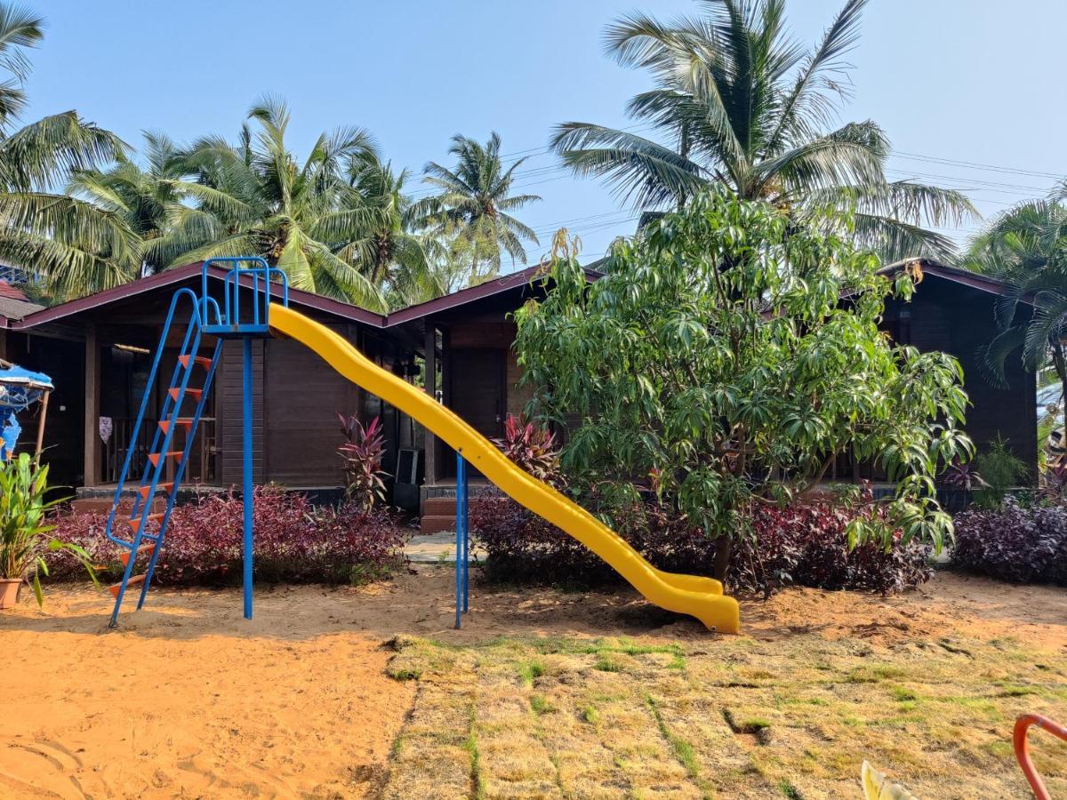 Beach Cottages - Pousada Donaciana Baga Esterno foto