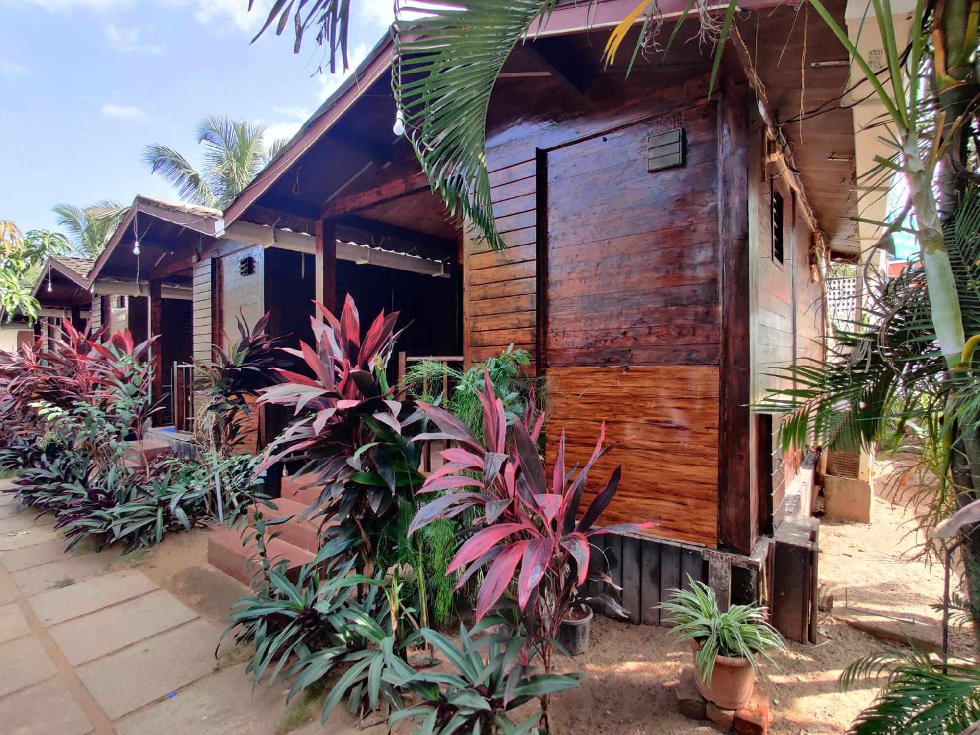 Beach Cottages - Pousada Donaciana Baga Esterno foto