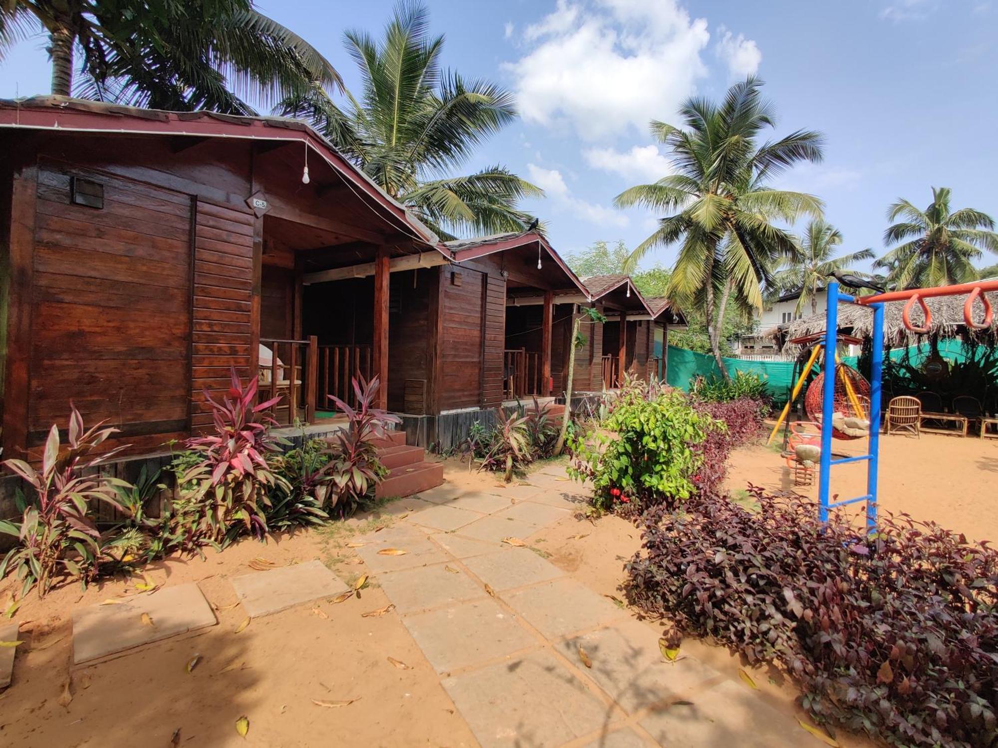 Beach Cottages - Pousada Donaciana Baga Esterno foto
